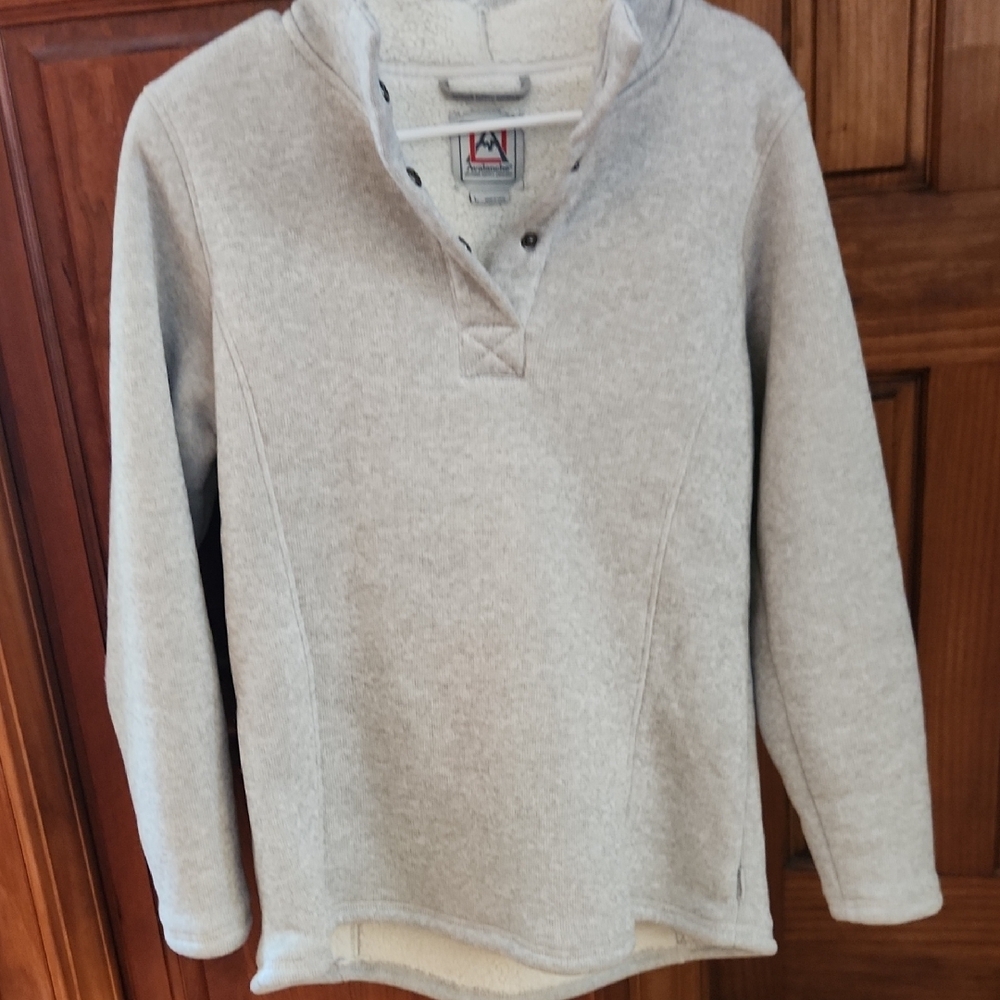 Avalanche Oitdoor Supply Company Gray Sweater with Soft Texture